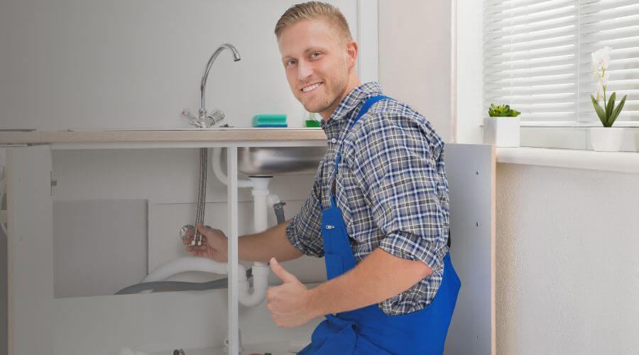 Nighttime Plumber in Meta, MO
